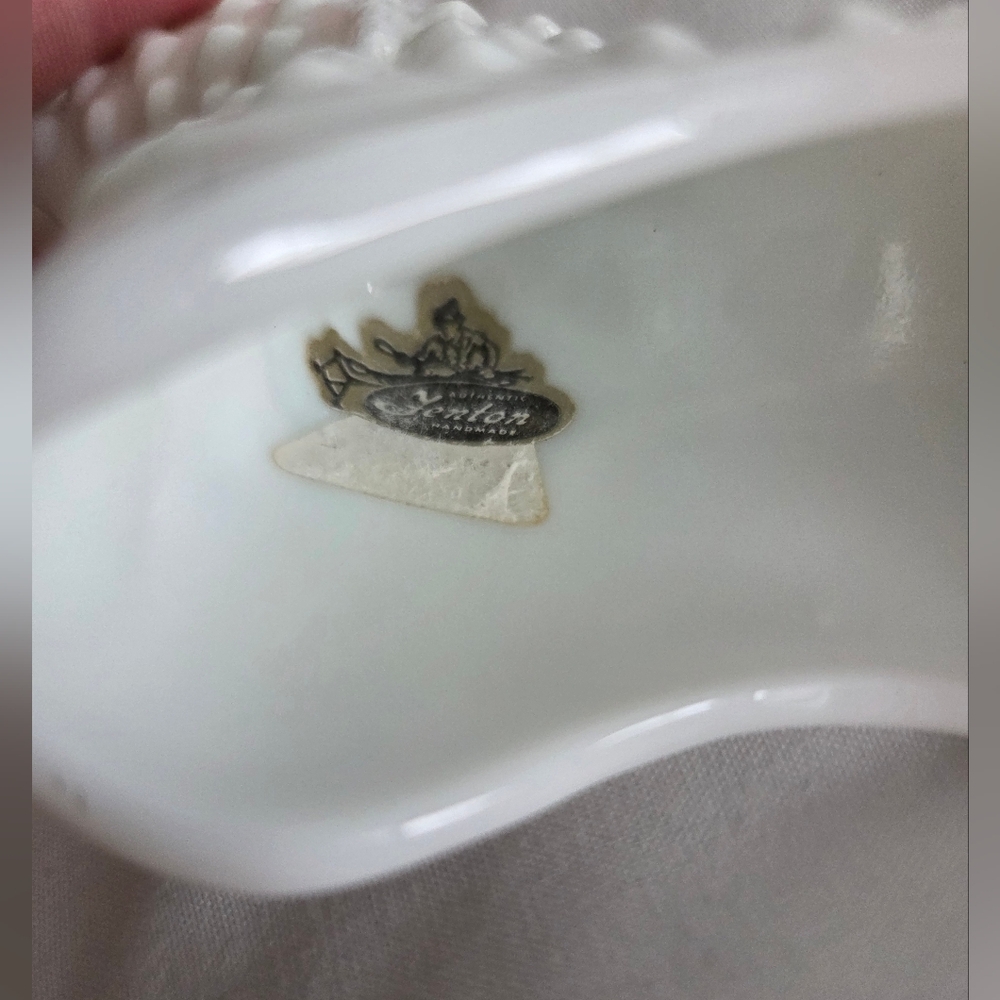 Vintage Fenton Milk Glass Slipper - Picture 2 of 6